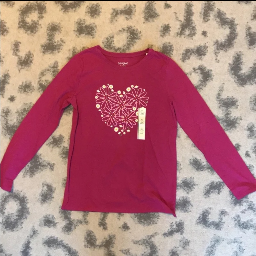 Girl’s Long Sleeve Heart Tee Size XL